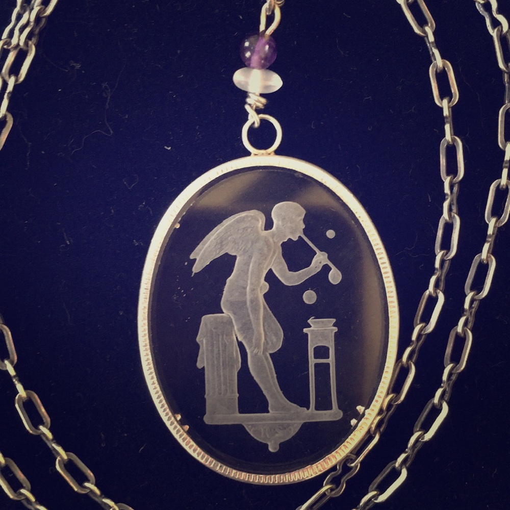 Lucy Isaacs Vintage Pendant “Angel Bowing Bubbles”